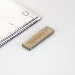 Neodym-Quadermagnet 17x4,8x1,5 P 180 °C, VMM5UH-N35UH