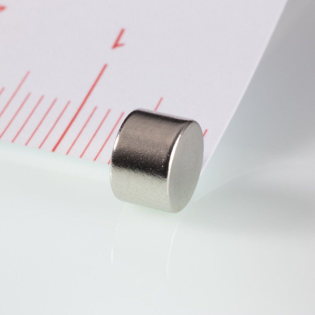 Neodym-Zylindermagnet Durchmesser 6x4 mm zur Magnetisierung einer Nadel und für kleinere Experimente