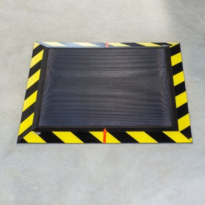 Magnetische Reinigungsmatte 500 × 500 mm UP mit Gummioberfläche und Kunststoffkonstruktion