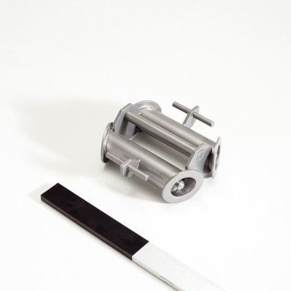 Edelstahlmagnet für einen Einfülltrichter mit Durchmesser 100 mm zur Abscheidung ferromagnetischer Verunreinigungen